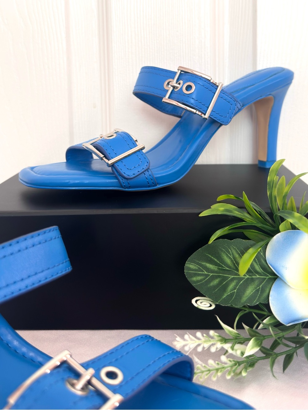 WHBM ~ Vibrant Aqua Blue Double-Buckle Slide  On Sandals w/3.5 Inch Heels